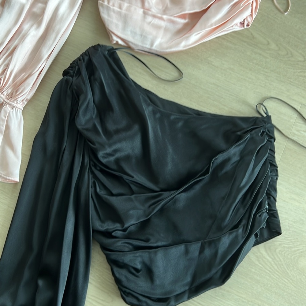 Pink and Black One-Shoulder Top - Picture 4 of 4